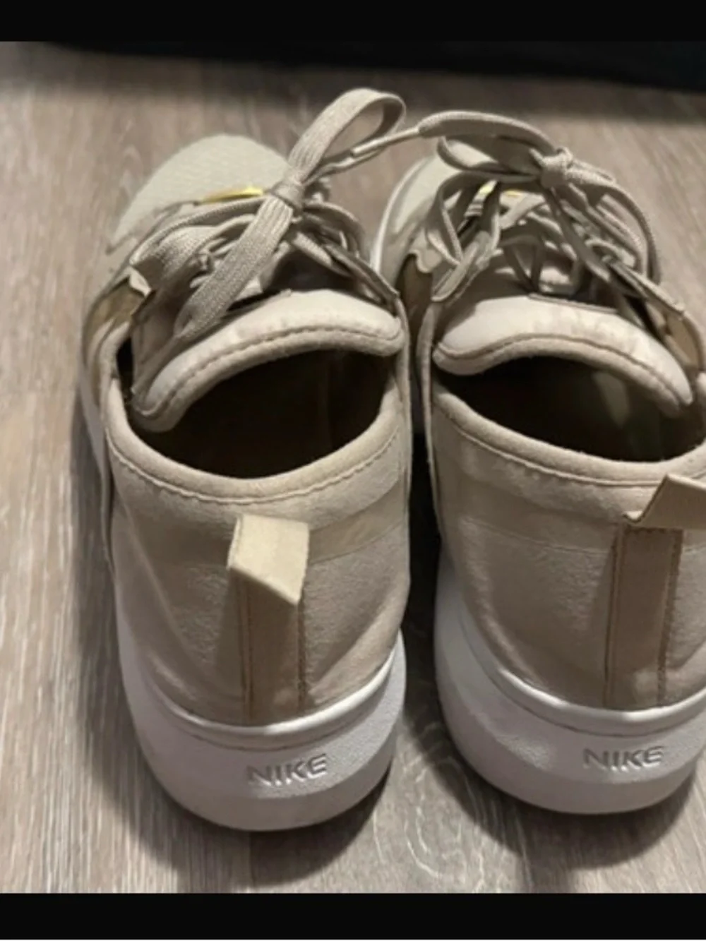 Nike Women’s Beige Low-Top Sneakers